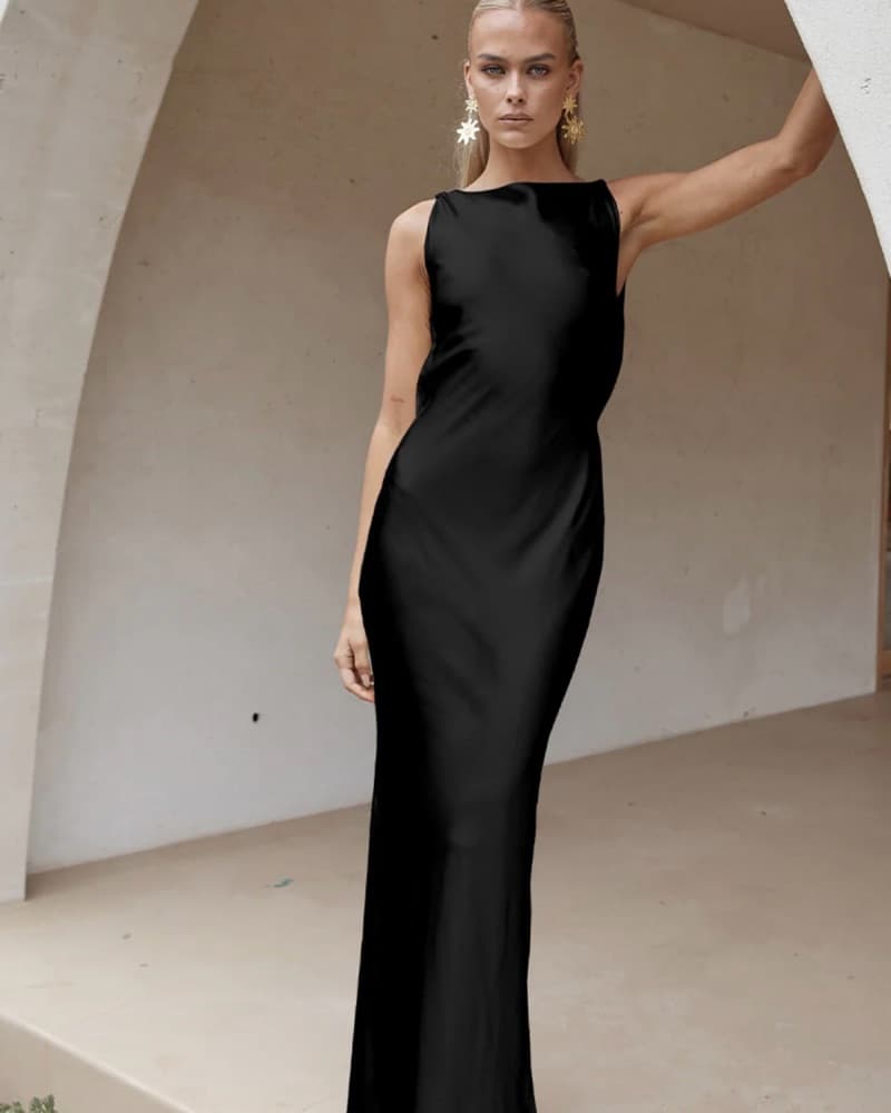 Backless Gown - Image 1