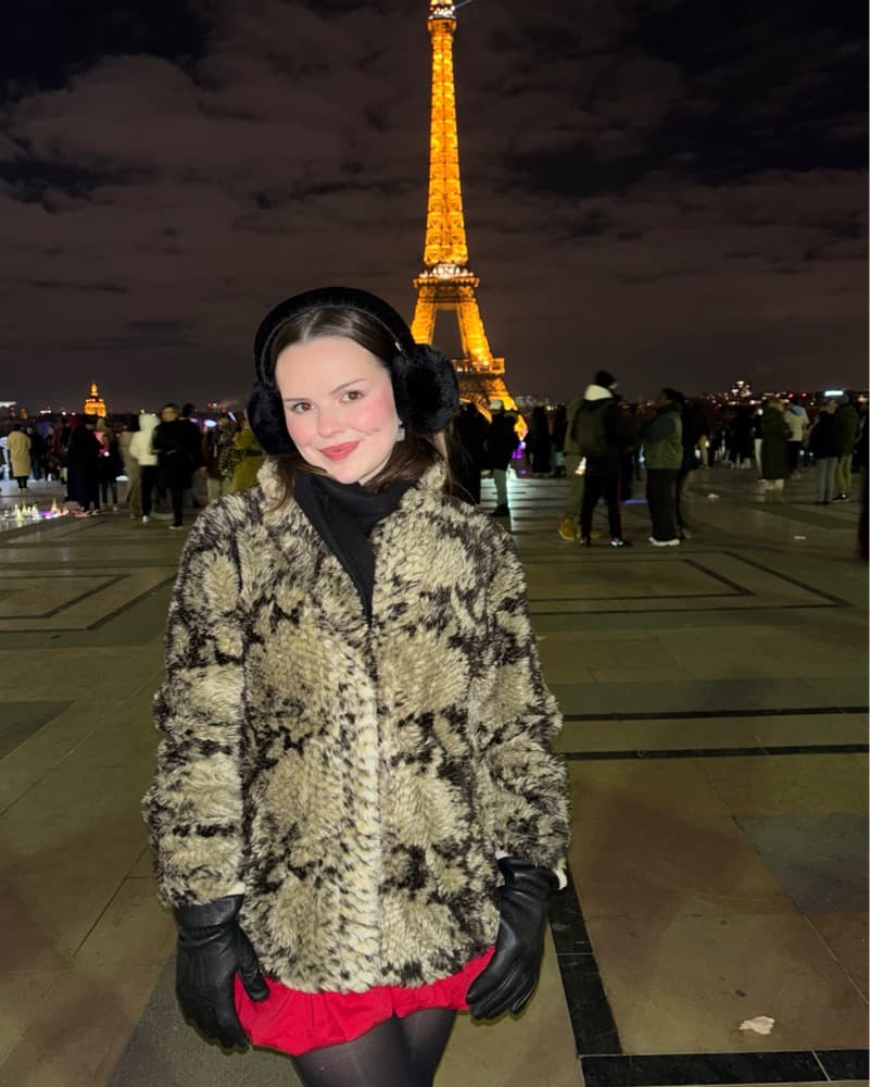 Cutest Faux Fur Coat  - Image 5
