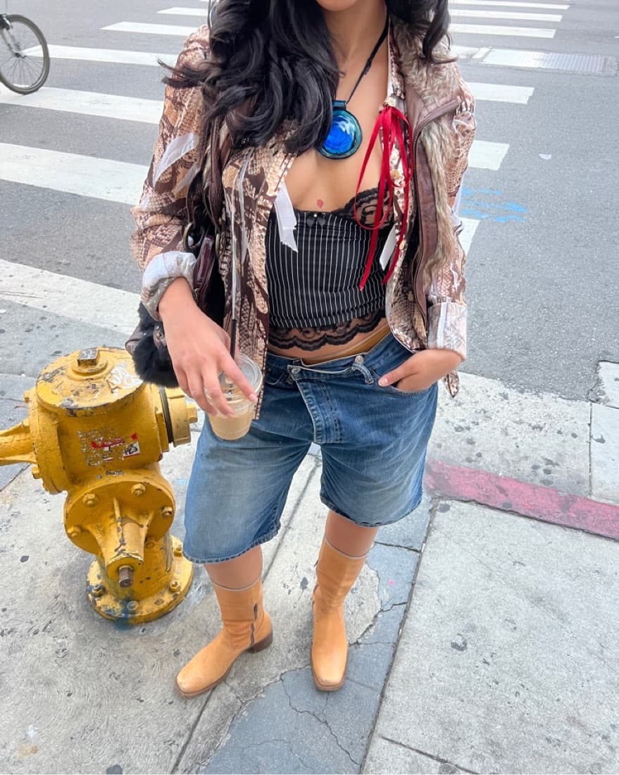 fur vest  - Image 1