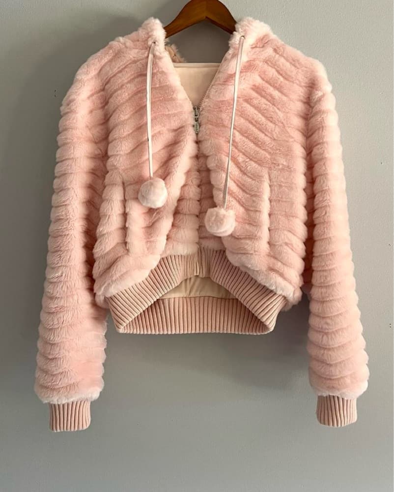 Y2K Mudd Pink Faux Fur Jacket - Image 5