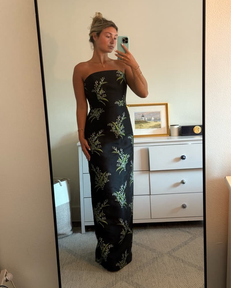Elegant Strapless Formal Dress - Image 2