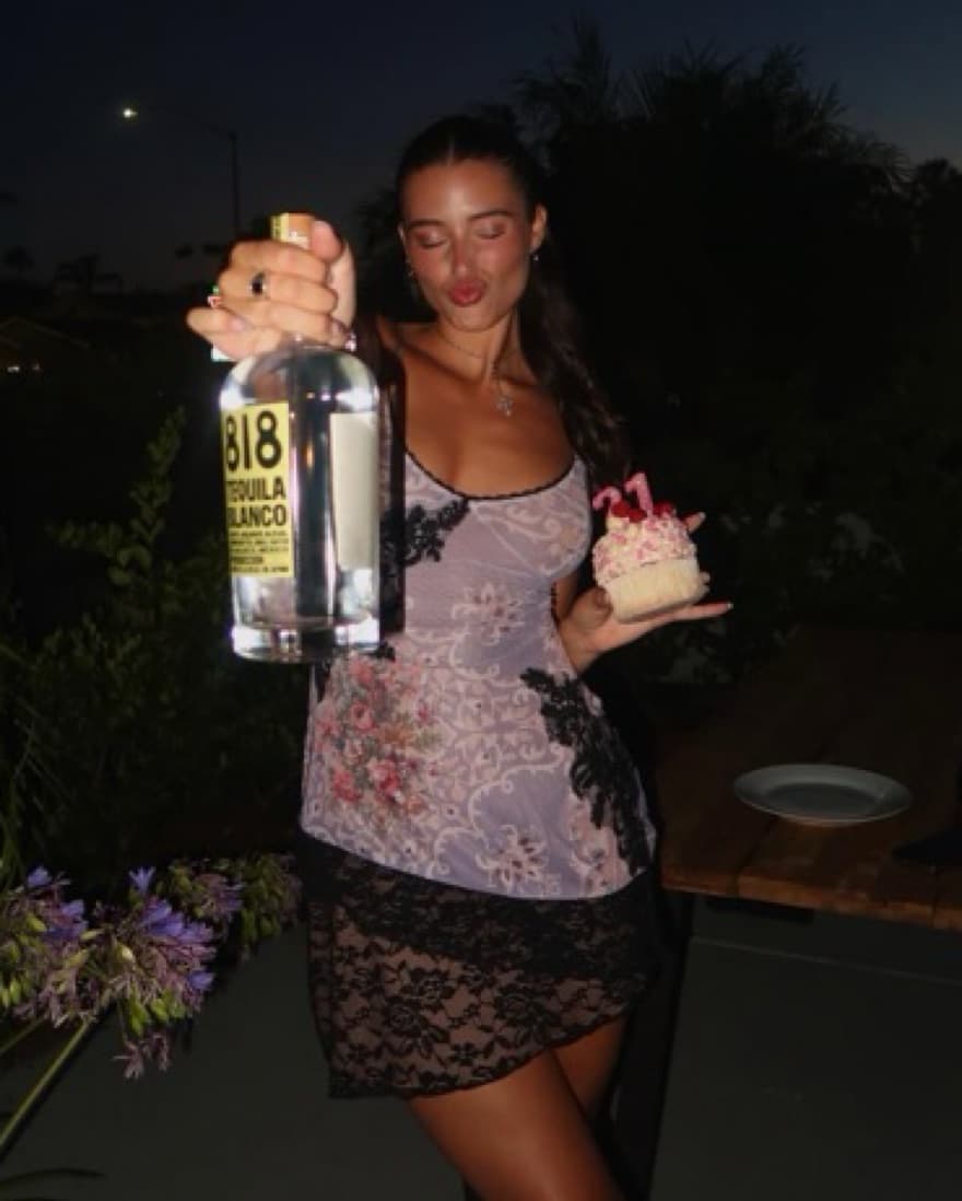 Lace midi Dress - Image 1