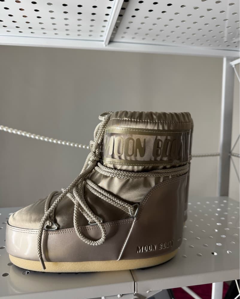 Moon Boot Glance Low Platinum  - Image 1
