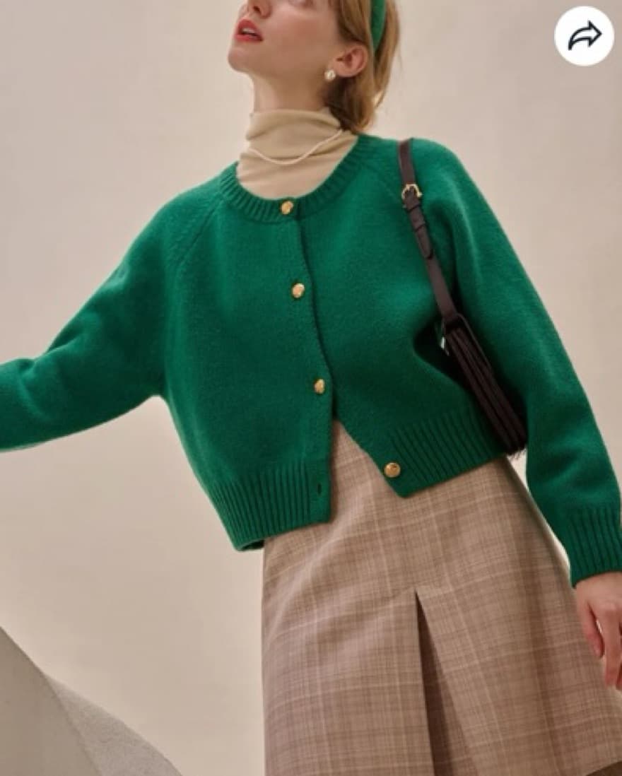 Emerald Green Cardigan with Gold Buttons - Image 3