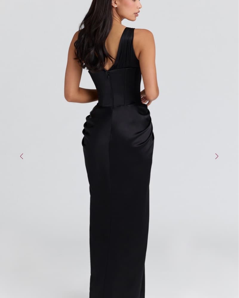 ANGELINE' BLACK SATIN HOURGLASS MAXI DRE - Image 2