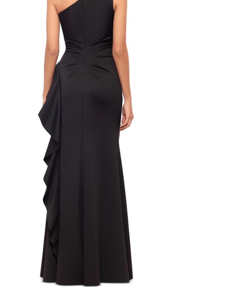 Elegant Burgundy One-Shoulder Gown - Image 3