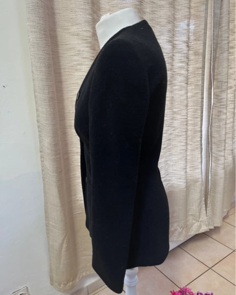 Georgio Armani Vintage Black Wool V-Neck Padded Business Office Suit Coat Jacket - Image 5