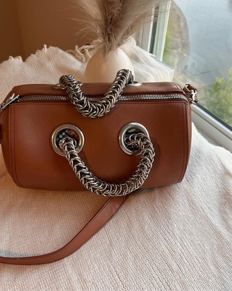 Stylish Brown Leather Satchel - Image 1