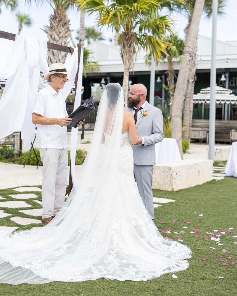 Wedding Dress! Delaney 2477 - Image 3