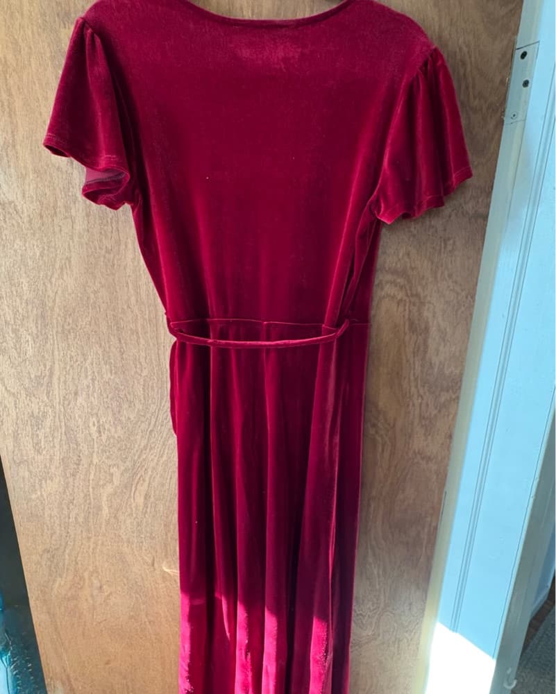 Elegant Red Velvet Wrap Dress - Image 4