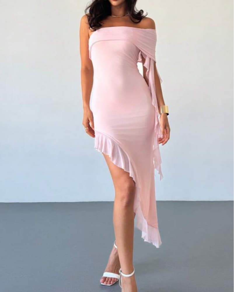 Elegant Off-Shoulder Pink Gown - Image 4