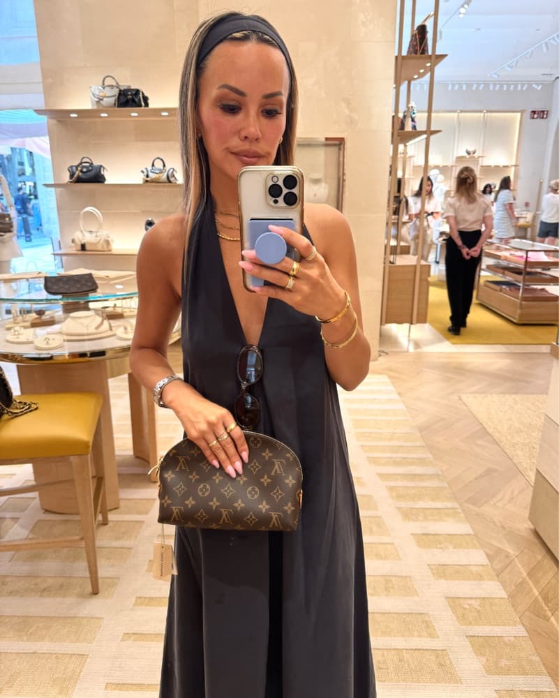 Louis Vuitton Medium Pouch - Image 1