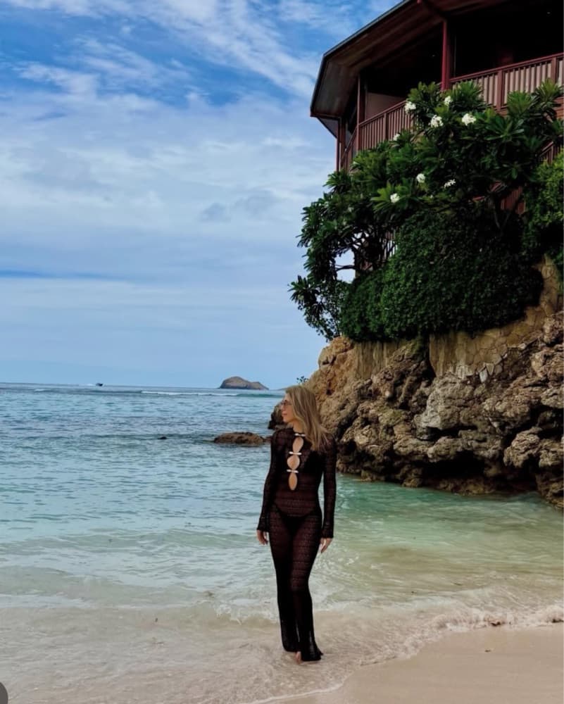 Same Keyhole Beach Cover Up - Image 2
