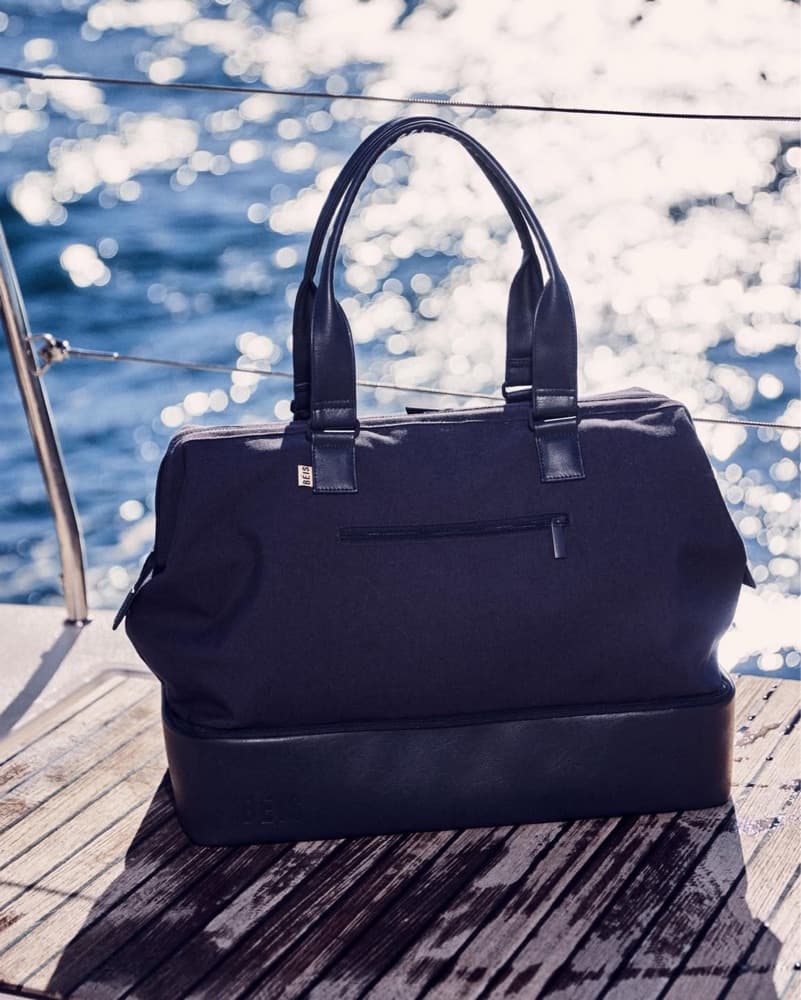Beis Weekender Bag In Black - Image 2