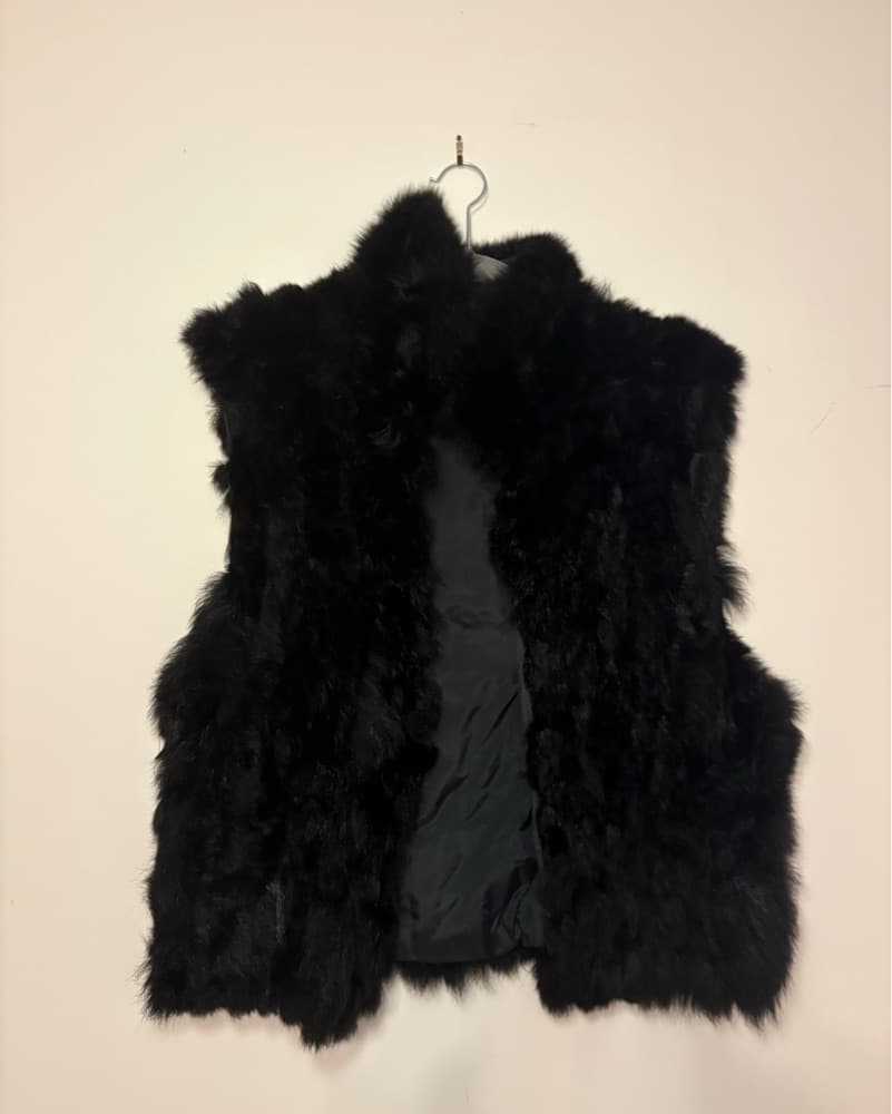Black Fur Vest - Image 2