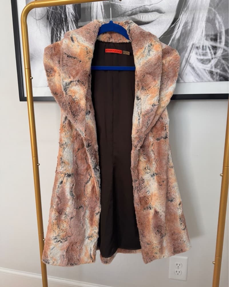 Alice & olivia Beige Fur Vest  - Image 2