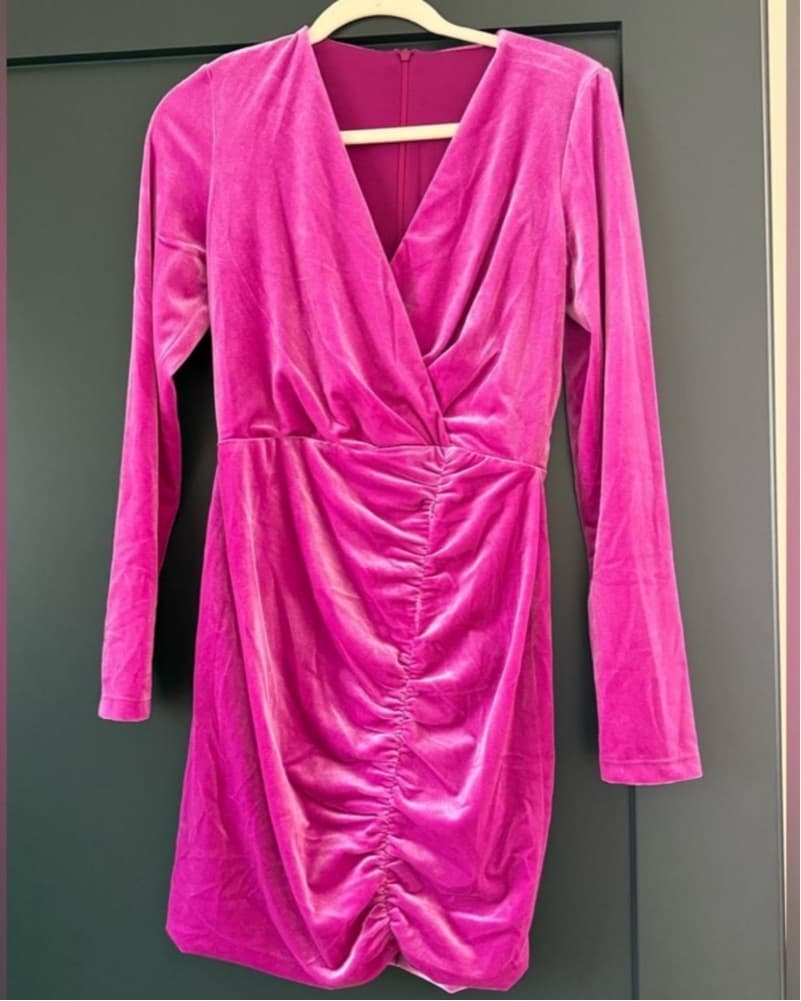 Black Halo Como Velvet Dresss - Image 4