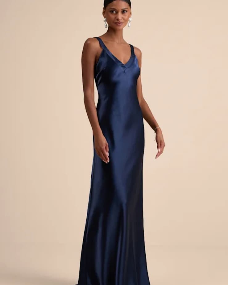 Elegant Navy Blue Evening Gown - Image 1