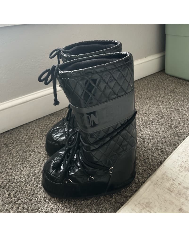 Black Quilted Moonboots  - Image 3