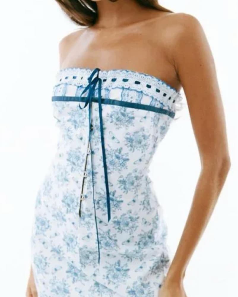 With Jean Sabrin Dress | Toile Papillon  - Image 4