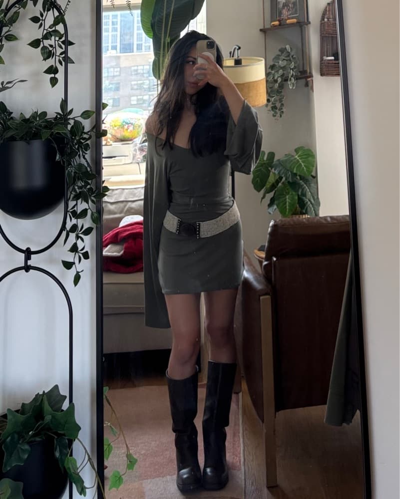 Akino Eizu Dress In Thorn - Image 2