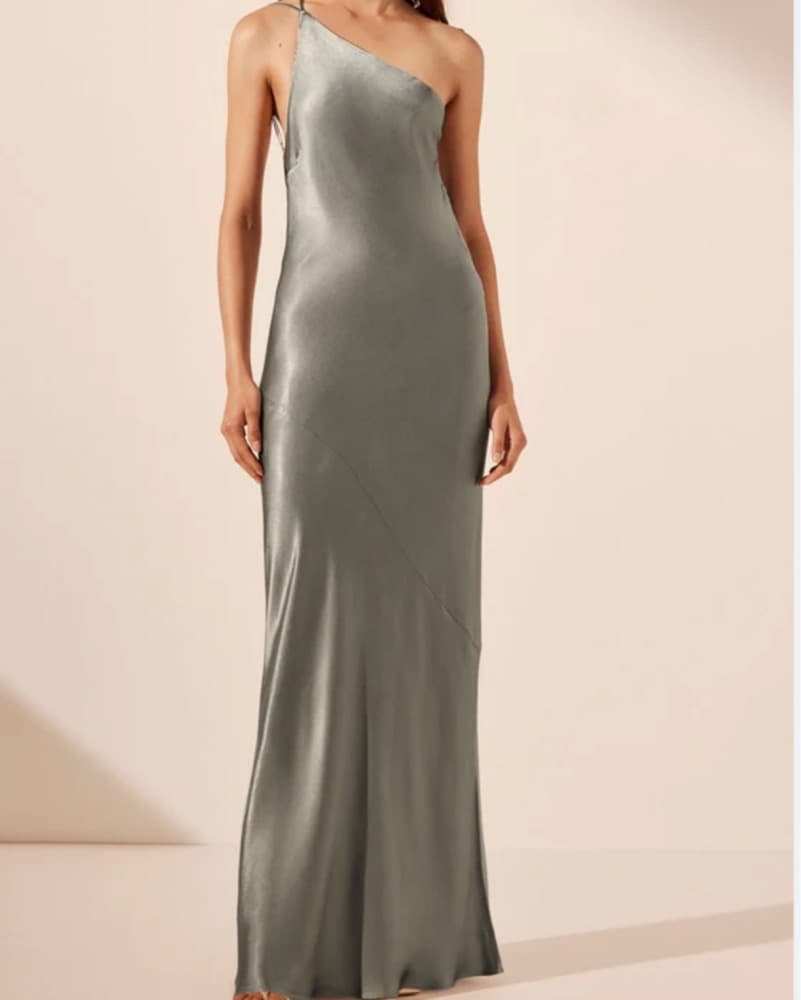 Elegant Halter Neck Satin Gown - Image 1