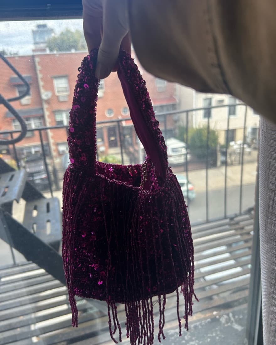 Fuscia Beaded Bucket Handbag - Image 5
