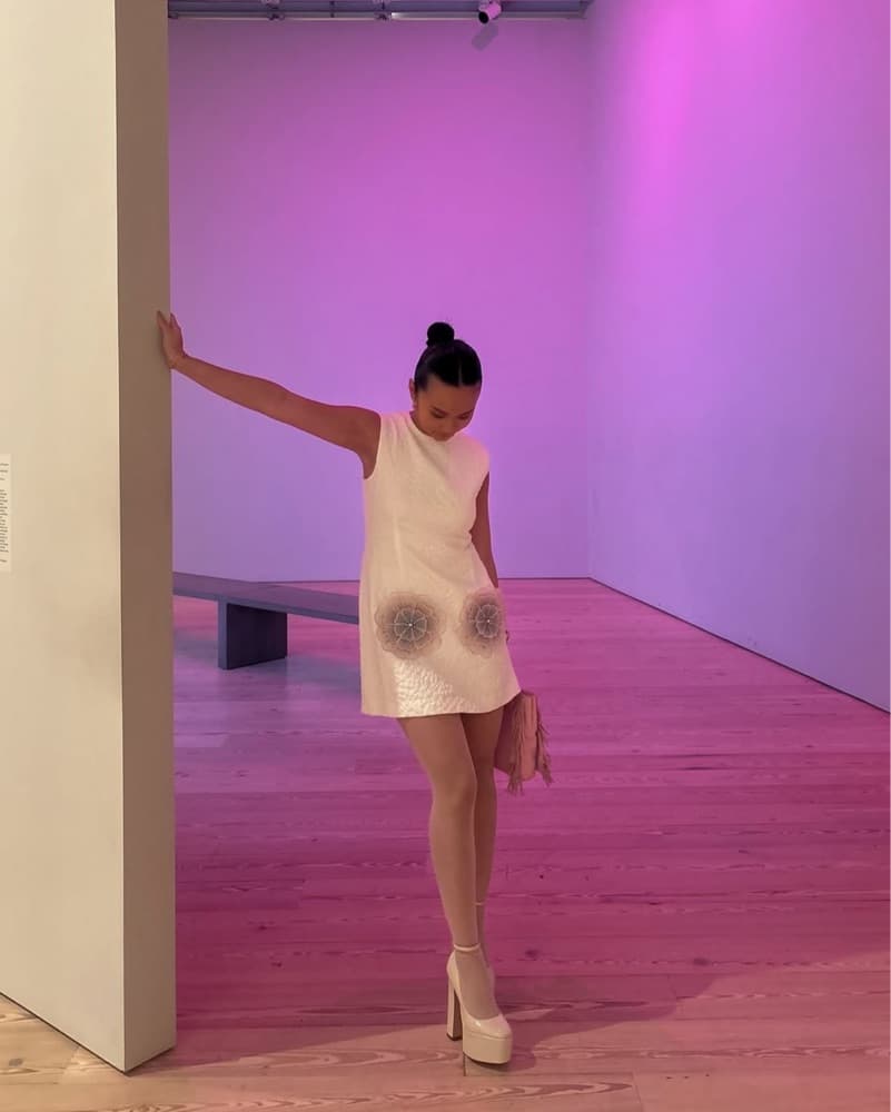 $525 White Cynthia Rowley Flower Dress - Image 5
