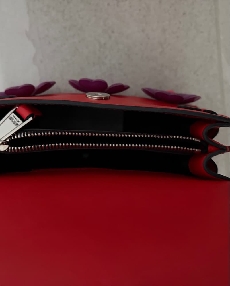Vibrant Red Floral Handbag - Image 3