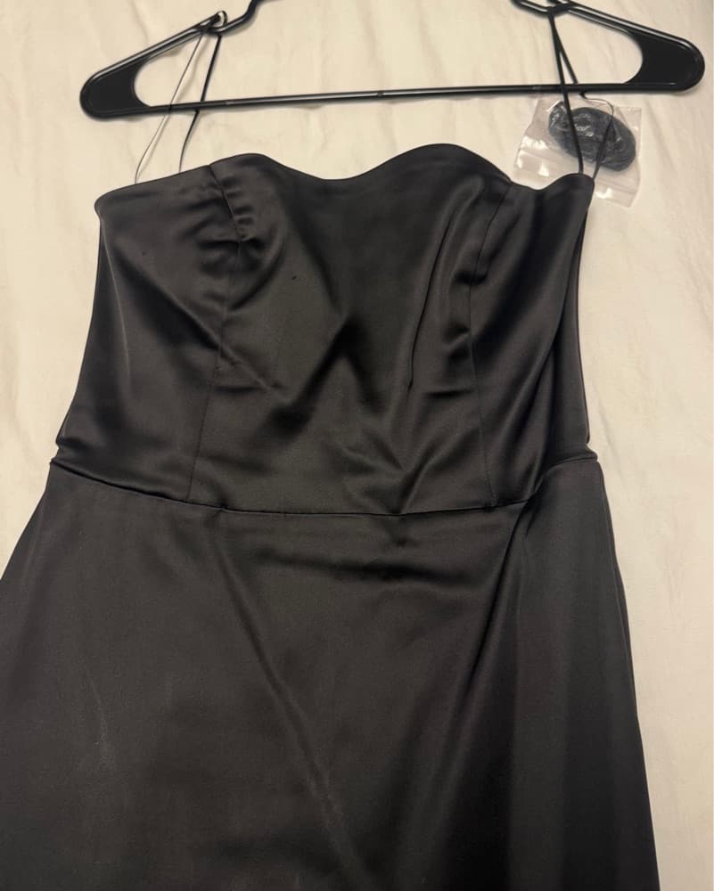 Chic Black Formal Midi Dress - Image 5