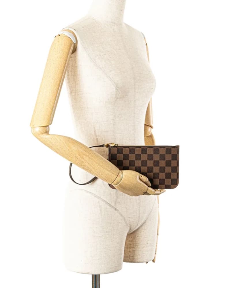 Louis Vuitton Damier Neverfull Pouch - Image 2