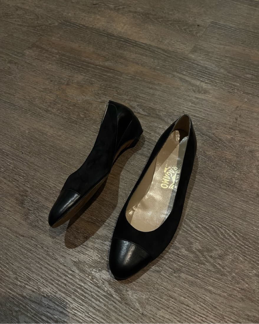 ferragamo ballet flats - Image 2