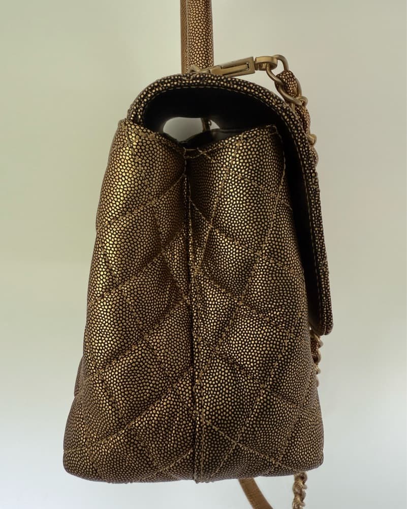 Chanel Coco handle gold caviar handbag - Image 2