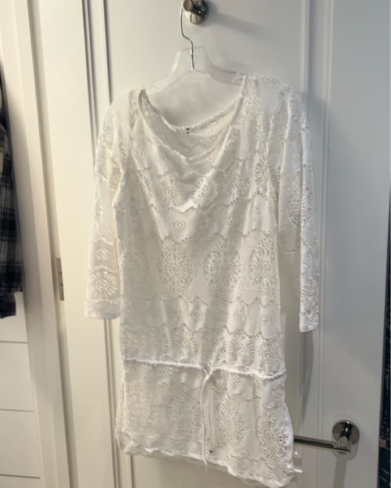 Elegant Floral Lace Cover Up - Image 1