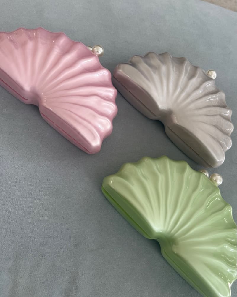 Silver Seashell Clutch  - Image 3