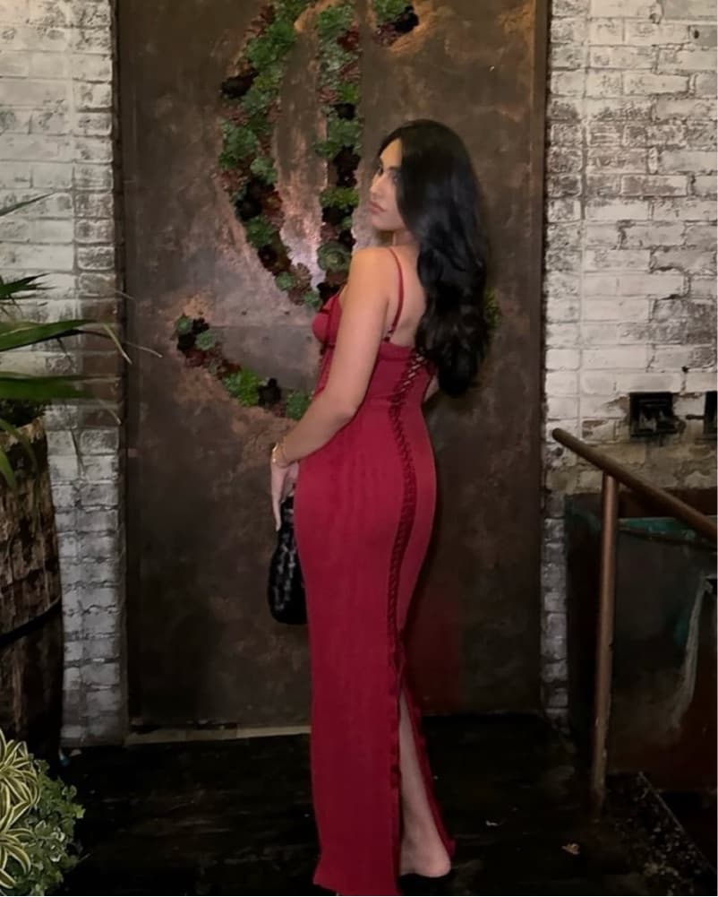 Sultry Scarlet Bodycon Dress - Image 1