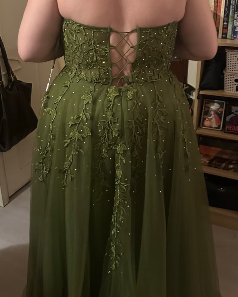 Stacee’s Lace Corset Formal Event Dress - Image 6