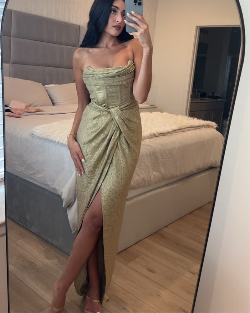 Show Po Gold dress  - Image 3