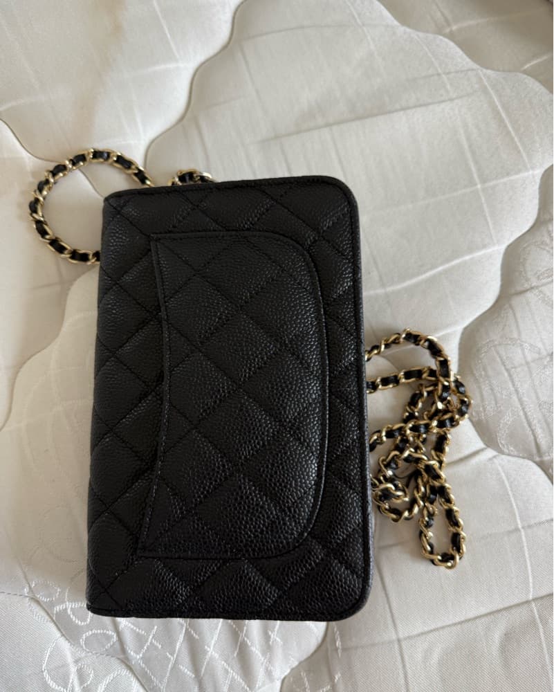 Quilted Leather Crossbody Bag CHANEL - Image 3
