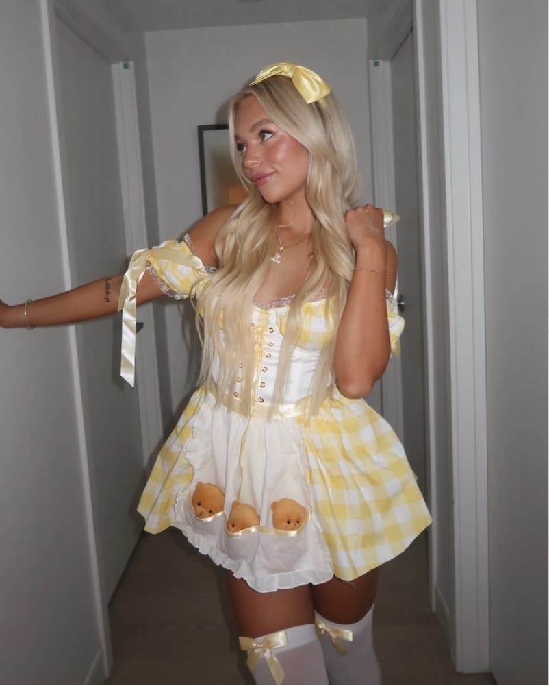 Goldilocks & 3 Bears Halloween Costume  - Image 1