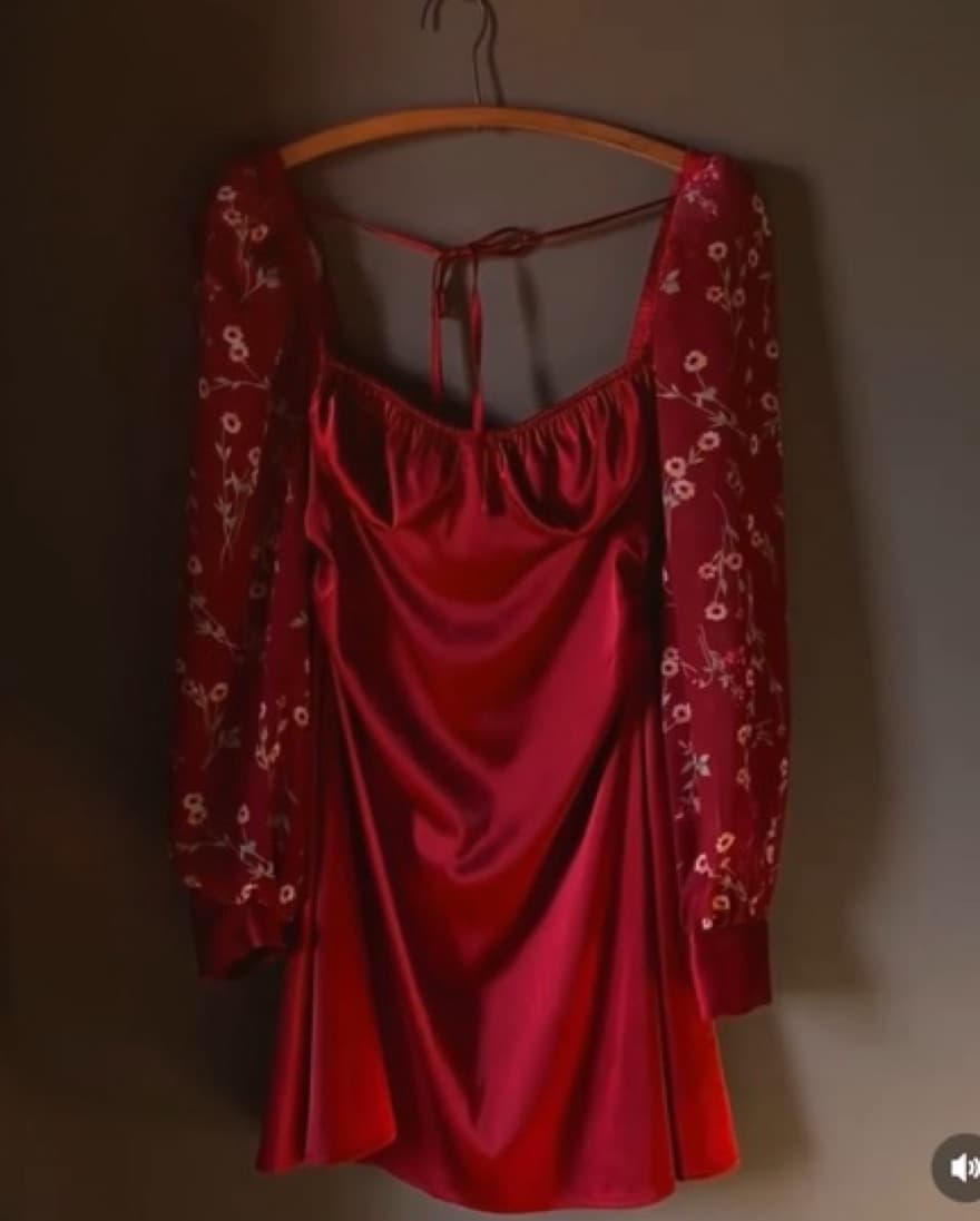 Weworewhat Puff Sleeve Mini Dress Red - Image 3