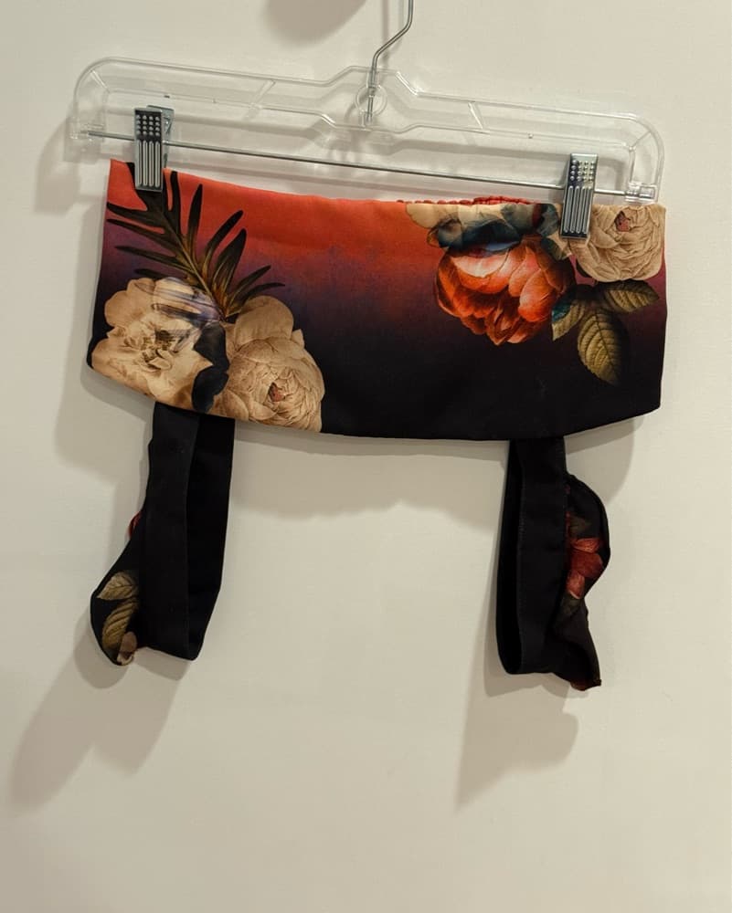 Agua Bendita Floral Crop Top - Image 3