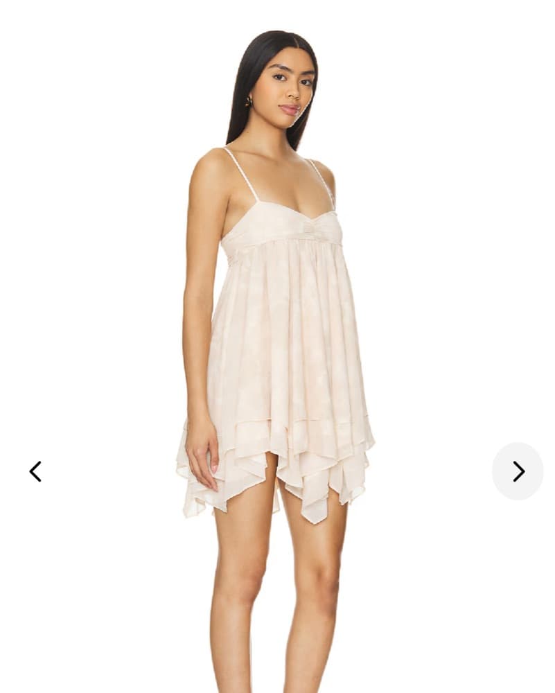 Elegant Flowy Dress - Image 2