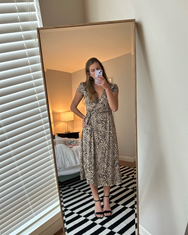 Chic Animal Print Midi Dress - Image 3