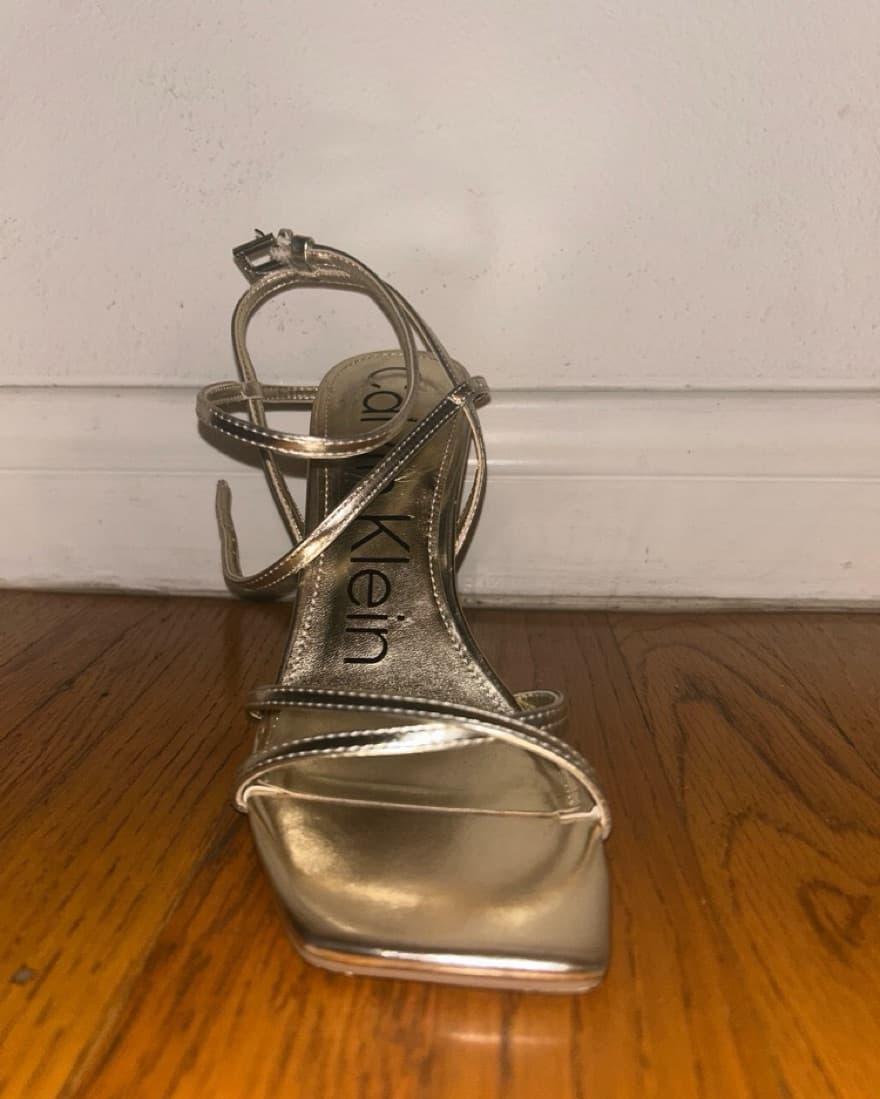 GOLD CALVIN KLEIN HEELS  - Image 5
