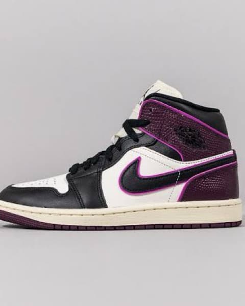 Air Jordan 1 Mid SE - Image 1
