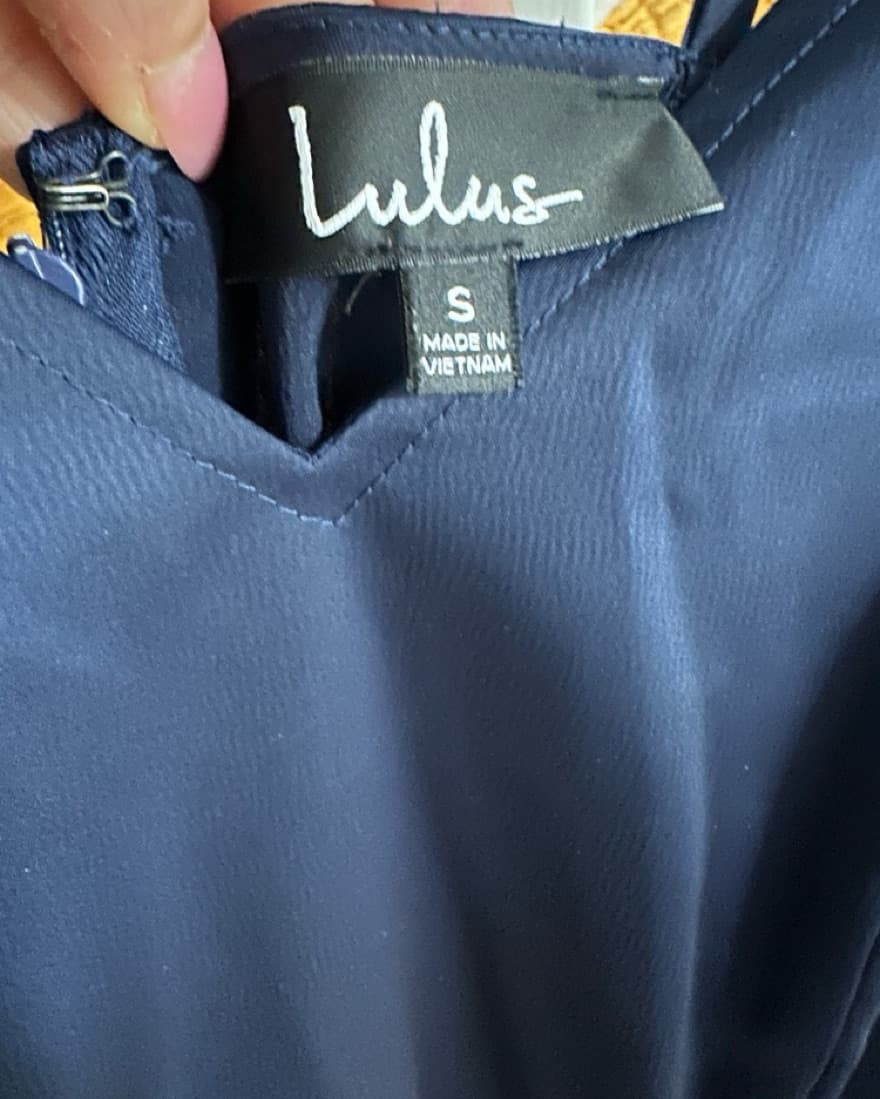 Lulu’s navy blue satin jumpsuit - Image 4