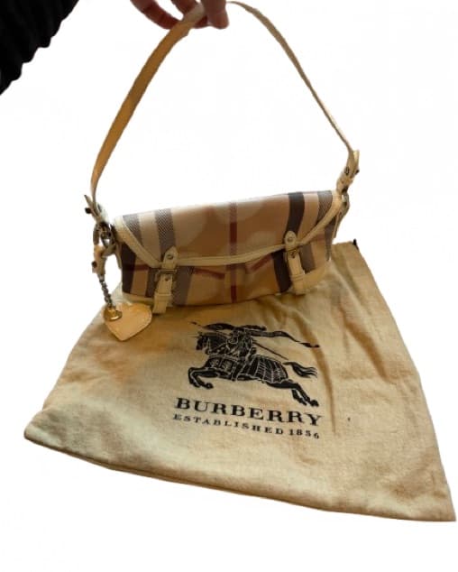 Burberry Nova Heart Bag - Image 2
