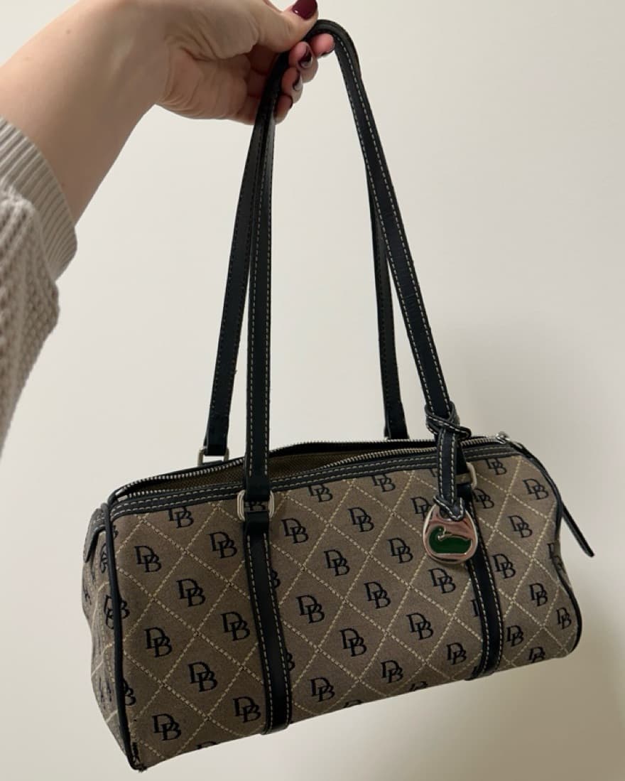 Dooney & Bourke Y2K Shoulder Bag - Image 4