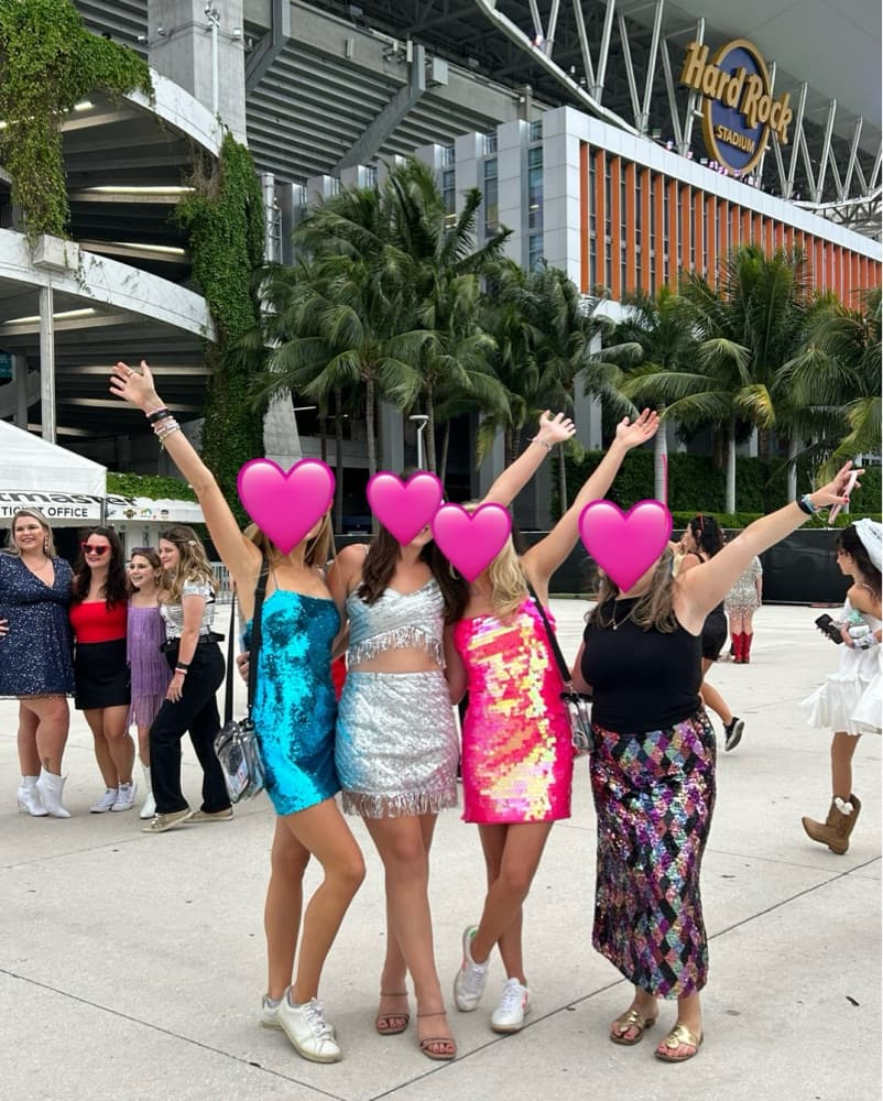 Vibrant Sequined Party Dress - Image 5
